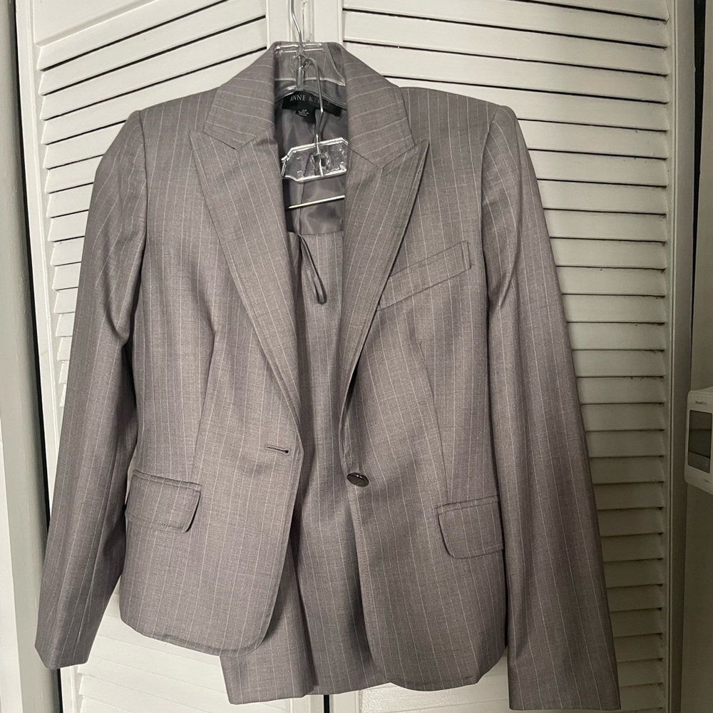 ANNE KLEIN SKIRT SUIT